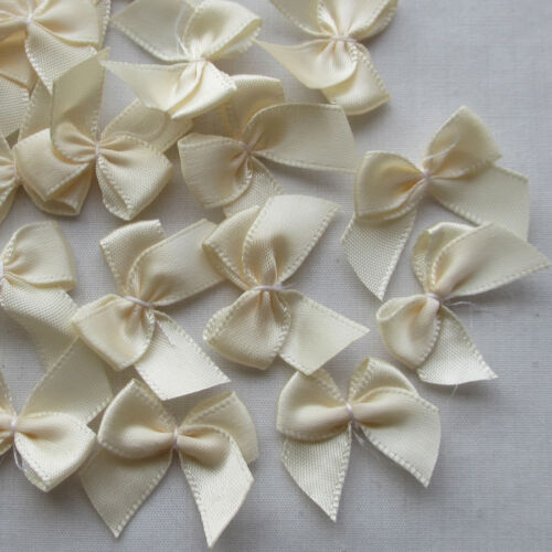 Details about   20 x Satin Ribbon Poinsettia Flowers Bows with Beads   20 Colours 
